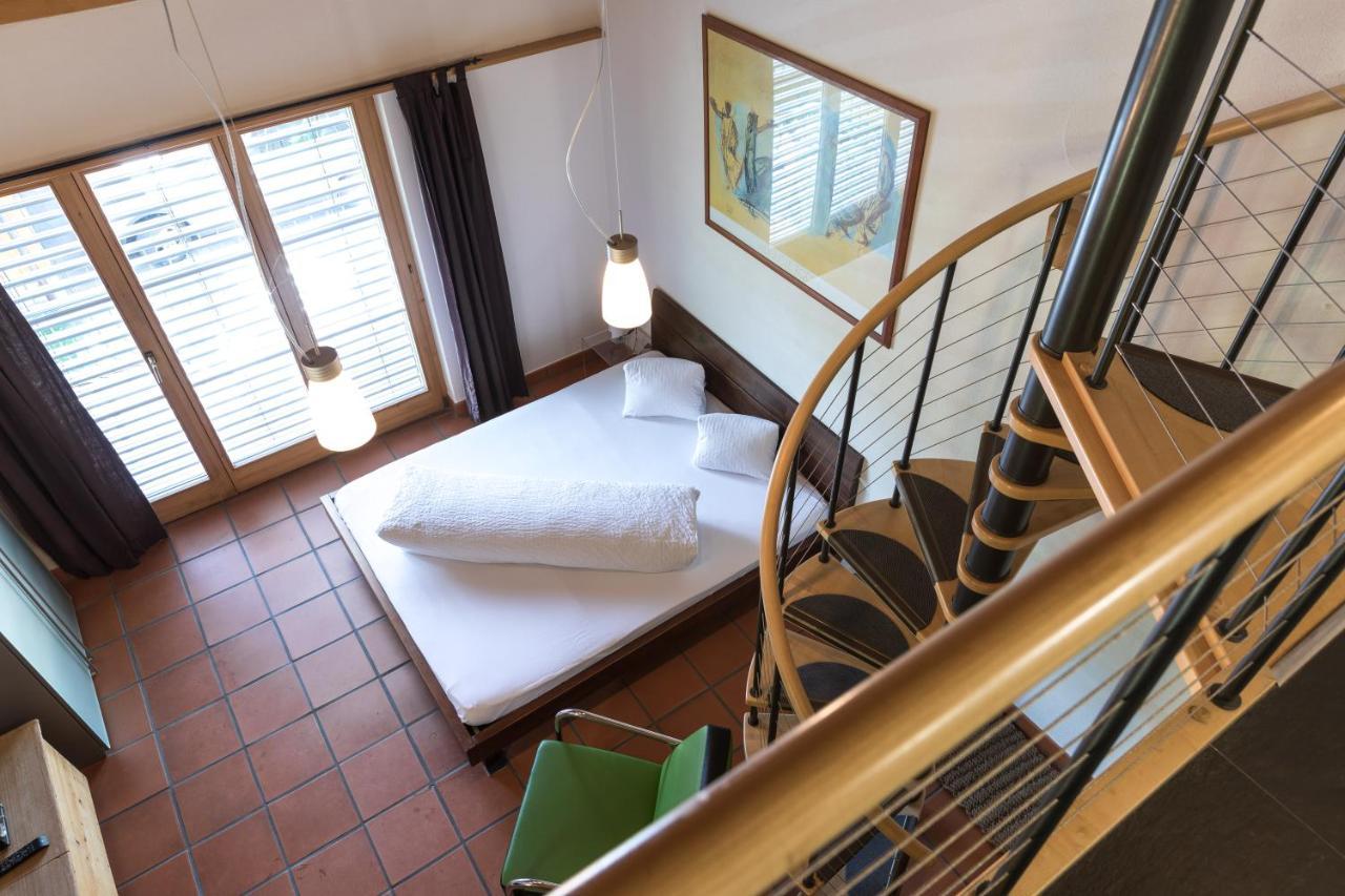 Schnider Bed&Breakfast Und Cafe Vals Bagian luar foto