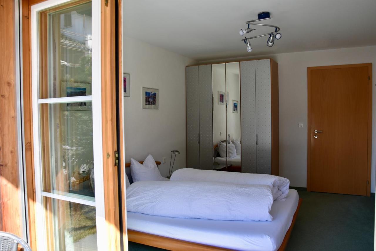 Schnider Bed&Breakfast Und Cafe Vals Bagian luar foto