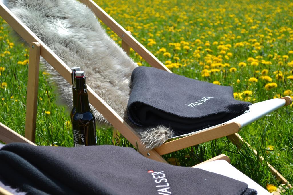 Schnider Bed&Breakfast Und Cafe Vals Bagian luar foto
