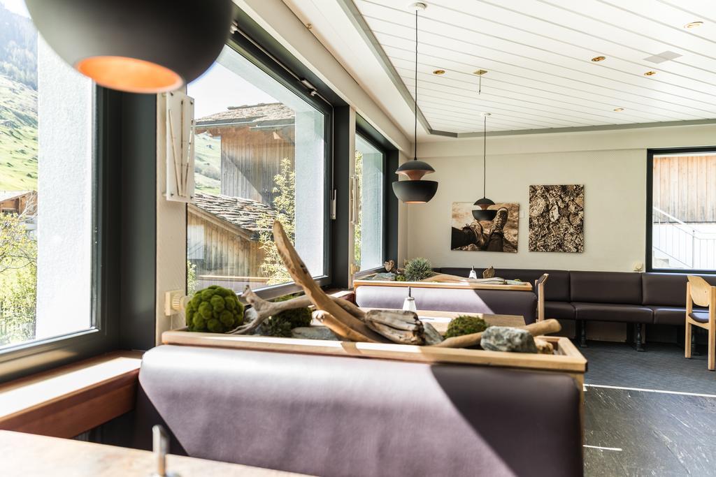 Schnider Bed&Breakfast Und Cafe Vals Bagian luar foto
