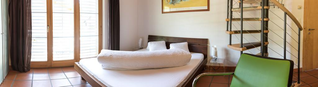 Schnider Bed&Breakfast Und Cafe Vals Bagian luar foto